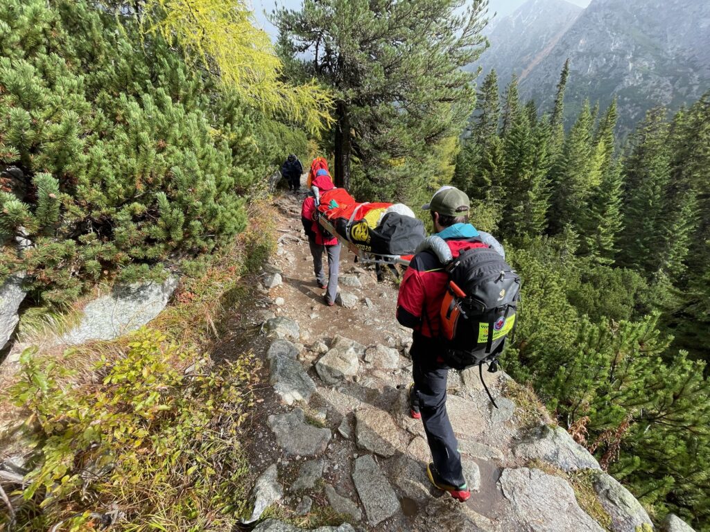 Transport zraneného HZS