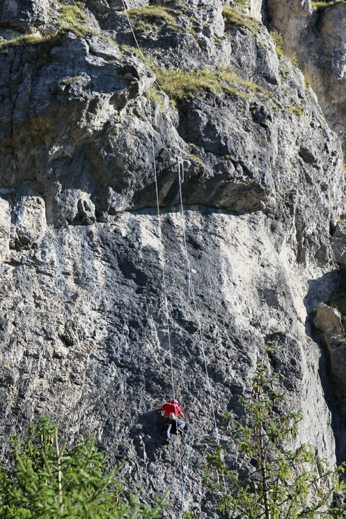 Z ukážok prác záchranárov HZS