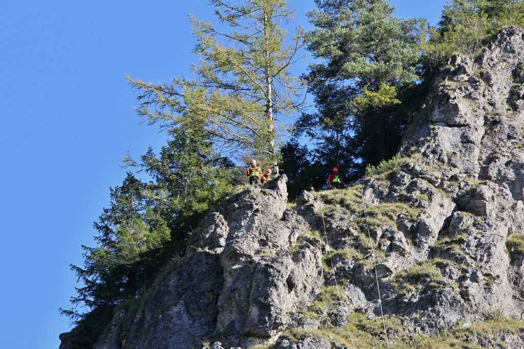 Z ukážok prác záchranárov HZS
