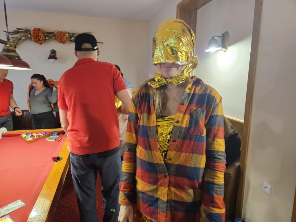 Ukažky práce záchranárov pri poskytovaní prvej pomoci 