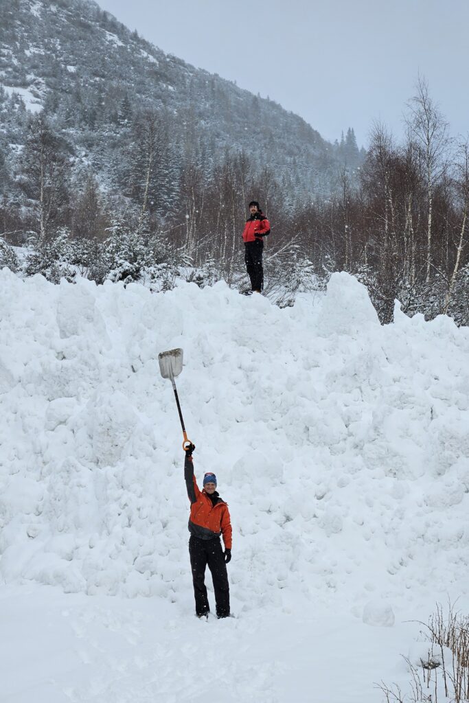 Záchranári pred nánosom lavíny v Žiarskej doliny