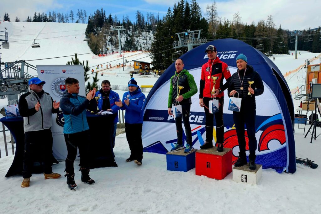 záchranár HZS Štefan Hudák na stupni víťazov 