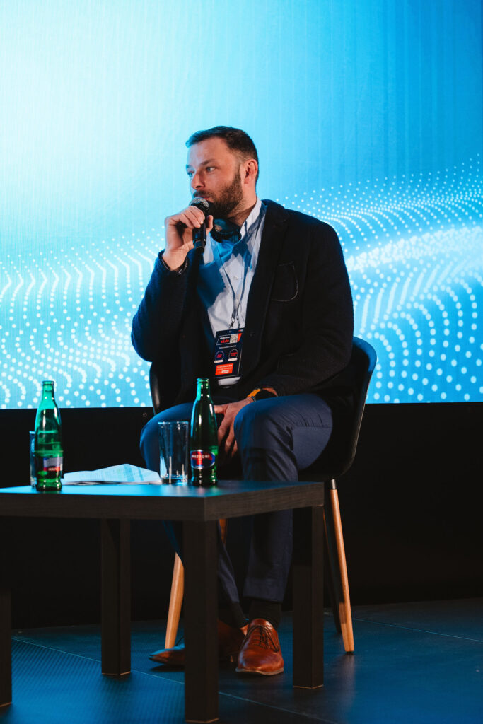 diskutujúci záchranár HZS na konferencii ITAPA Health and Care 2026