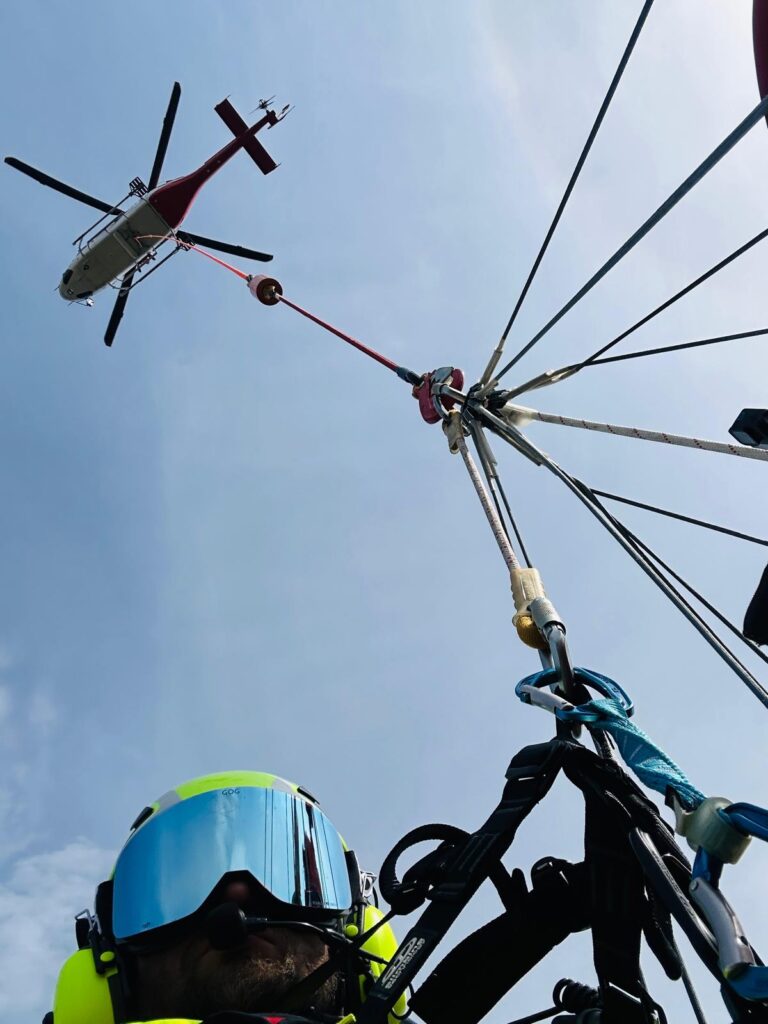 letecký transport pacienta so záchranárom HZS