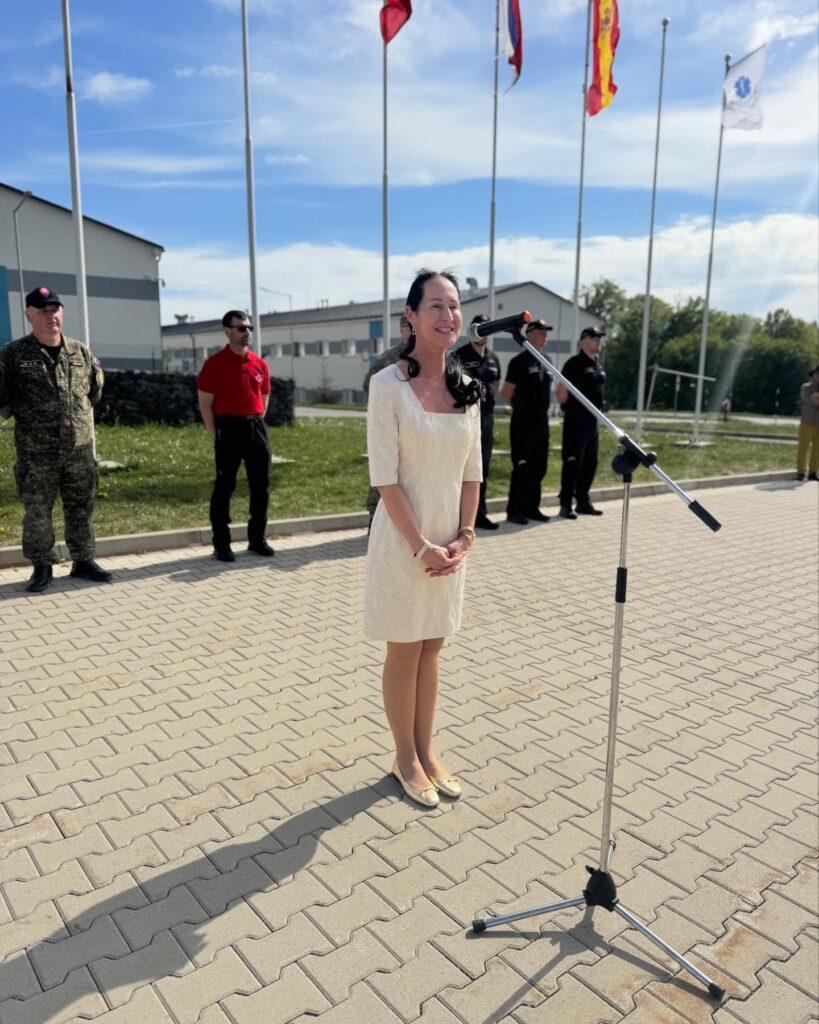 I. štátna tajomníčka MV SR, Lucia Kurilovská, v pozadí riaditeľ HZS, Martin Matúšek 