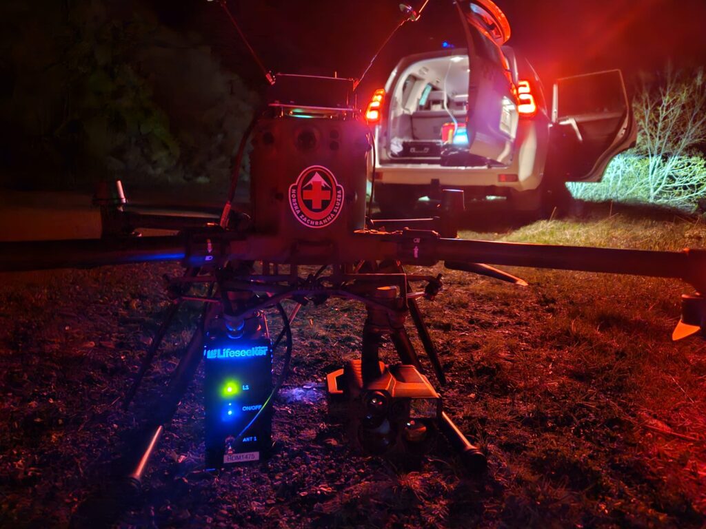 dron HSZ spolu so zariadením Lifeseeker 