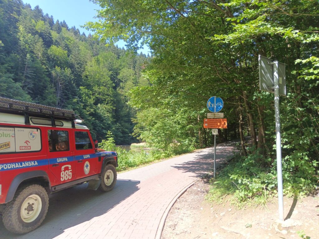 záchranné vozidlo GOPR-u pri Dunajci